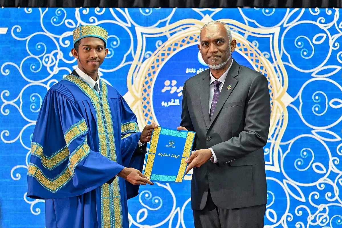 ޤުރްއާން ހިތުދަސްކުރާ ޙާފިޡުންނަށް ރައީސް ދެއްވާ މެޑެއްޔާއި އިނާމު، ރަމަޟާން މަހުގެ 27 ވިލޭރޭ ދެނީ