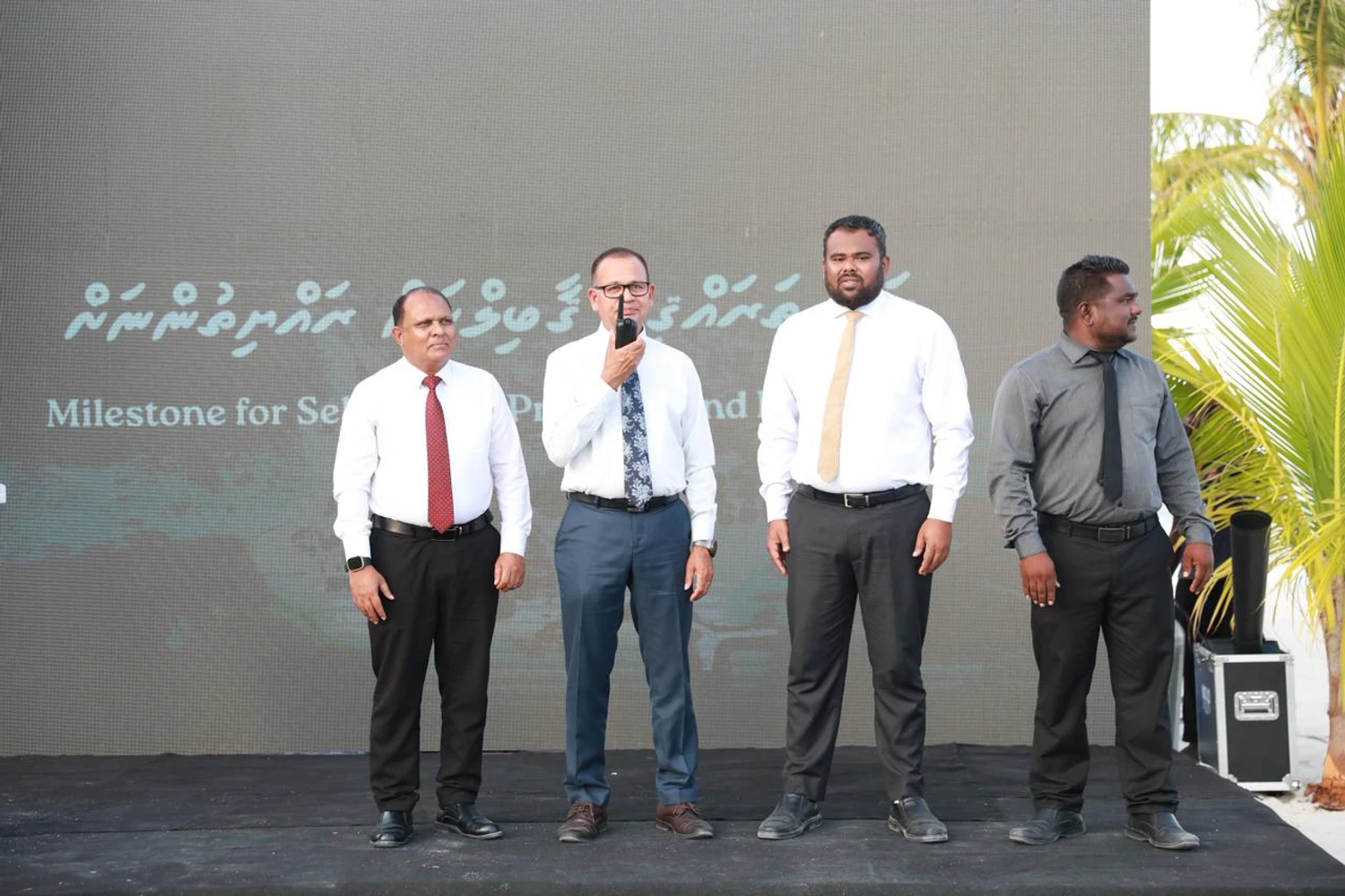 މާފުށީ ކައުންސިލްގެ ފަރާތުން ފެނިގެންދަނީ ރައްޔިތުންނަށް ލިބެންޖެހޭ ކުރިއެރުން ގެނެސްދޭތަން: އާދަމް ޝަރީފް