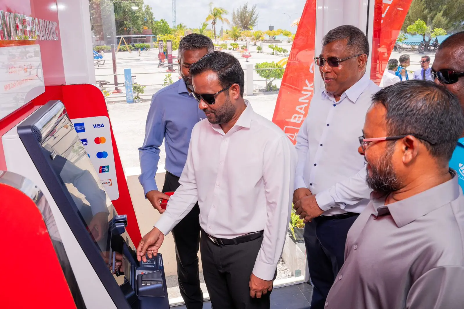 މަޑަވެލި، ހޯޑެއްދޫ، އަދި ނަޑެއްލާގައި ބީއެމްއެލް އޭޓީއެމް ޚިދުމަތް ފަށައިފި