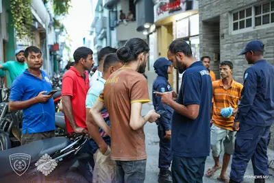 ގަވައިދާ ޚިލާފަށް އުޅެމުންދިޔަ 4 ބިދޭސީއަކު އިމިގްރޭޝަންގެ ބެލުމުގެ ދަށަށް