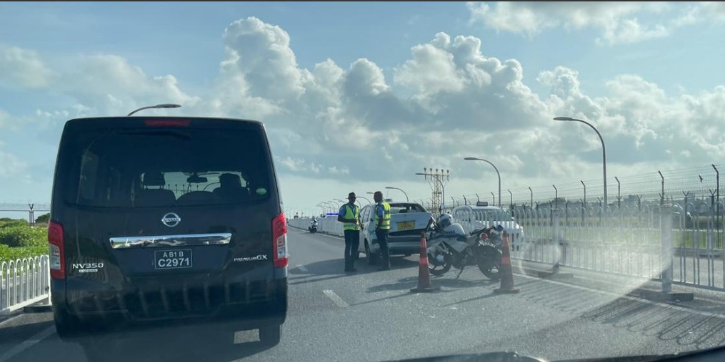 ހައިވޭގައި 3 ސައިކަލާއި ބަހެއް ޖެހި ބޮޑު އެކްސިޑެންޓެއް; އަނިޔާވި މީހުންނަށް ފަރުވާދެނީ
