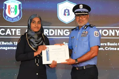 ސެޓިފައިޑް ޓްރެއިނަރ ކޯހާއި ސީން އޮފް ކްރައިމް އޮފިސަރސް ބޭސިކް ކޯސް ނިންމާލައިފި