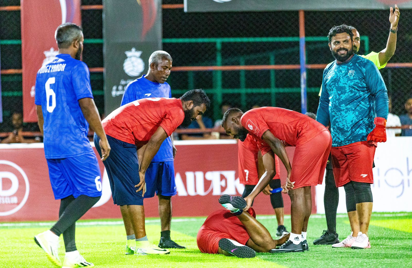 ކަނޑުހުޅުދޫ ސްޕޯޓްސް ފިއެސްޓާ; ލެޖެންޑް މެޗުގައި ކައްޕި މެމްބަރު އަލީ އިބްރާހީމަށް ސީރިއަސް އަނިޔާއެއް، ވަގުތުން އޮޕަރޭޝަނަކަށް!