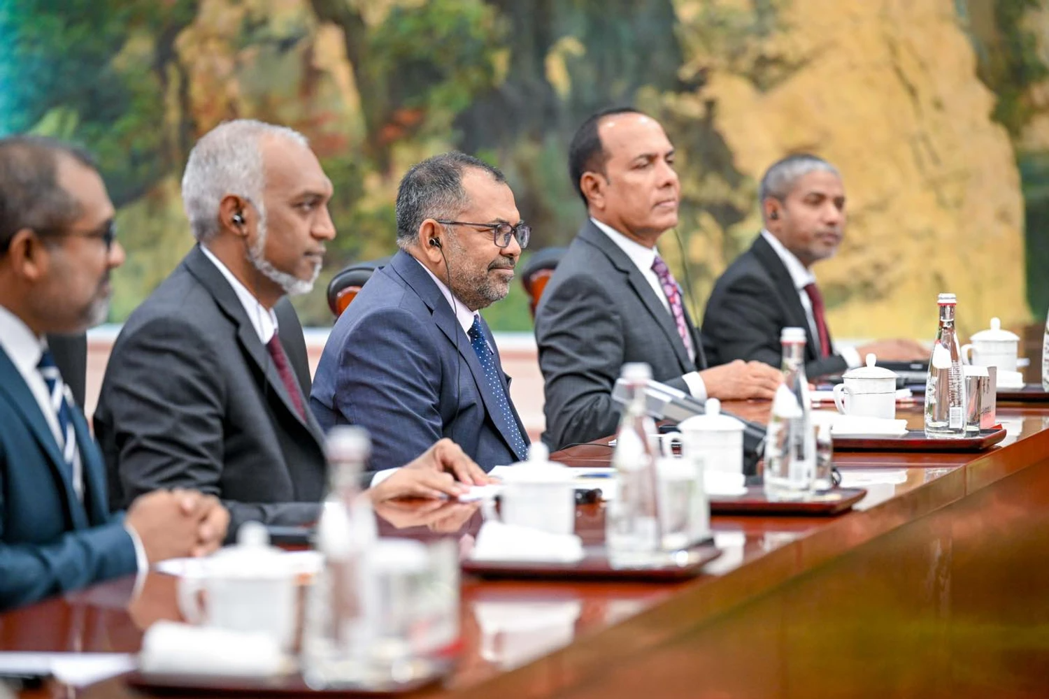 ރާއްޖެ އާއި ޗައިނާގެ ގުޅުން ބަދަހިވެ، ރައްޔިތުންނަށް ފައިދާކުރާނެ: ވަޒީރު މޫސާ ޒަމީރު