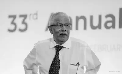 އެހެން ފަރާތަކުން އެހީއެއް ނުލިބުނު؛ ސްކޮލަޝިޕް ދެއްވީ އެމްޔޫ މަނިކު، އެދިވަޑައިގެންނެވީ ކިޔަވައިގެން ގައުމަށް ހިދުމަތް ކުރުމަށް!
