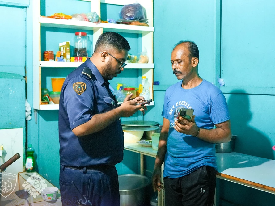 ޤަވާއިދާ ޚިލާފަށް އުޅެމުންދިޔަ ބިދޭސީއެއް އަނެއްކާވެސް އިމިގްރޭޝަންގެ ބެލުމުގެ ދަށަށް!