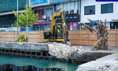 ބޮޑުތަކުރުފާނުމަގު؛ ސެގްމެންޓް 1ގެ ފަޅުތެރެ ޝީޓް ޕައިލްކޮށް، އެއްގަމު ތޮށި ބޭރަށް ޖެއްސުމަށް ޖެޓީ ތަޅާލަނީ