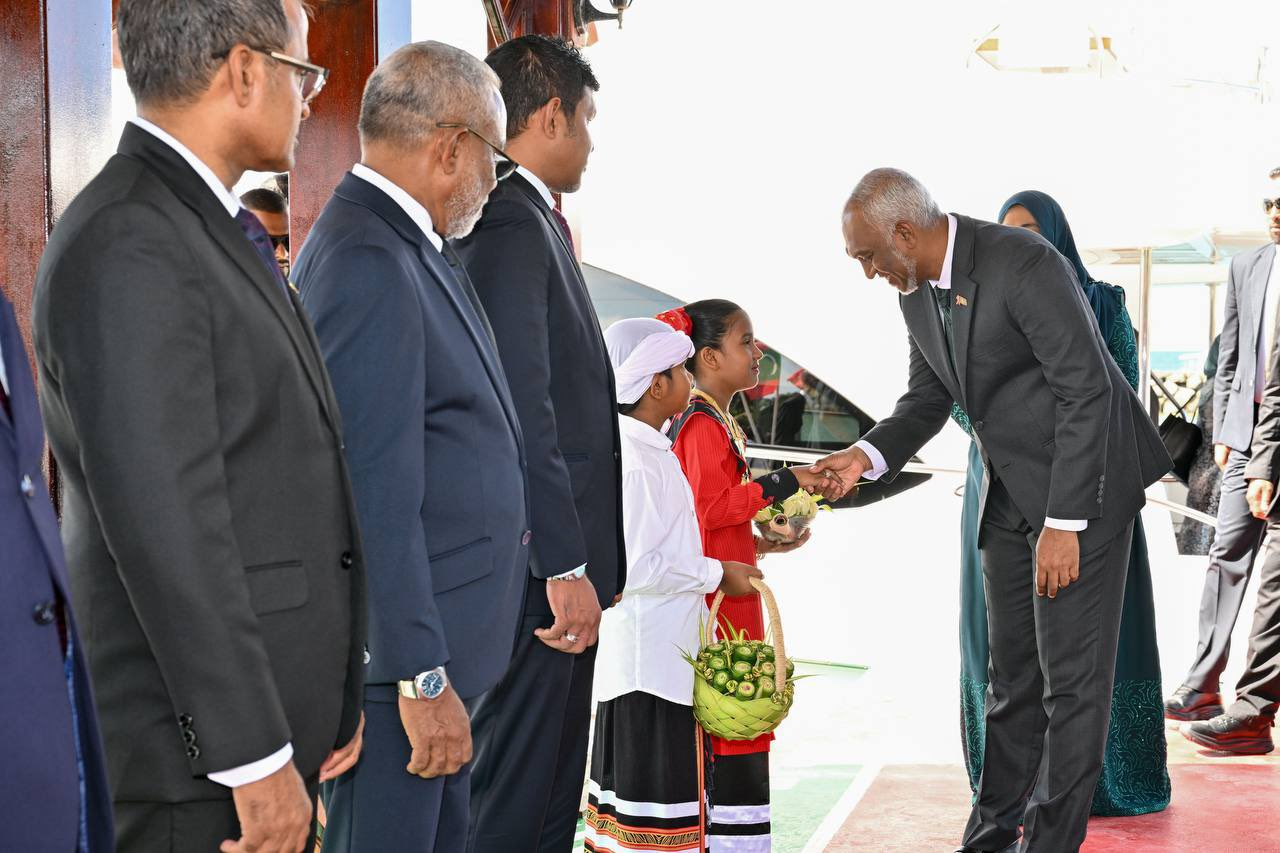 ޤައުމީ ދުވަސް: ރަައީސްގެ ދެ ކަނބަލުންނަށް އުތީމުން ހޫނު މަރުހަބާއެއް!