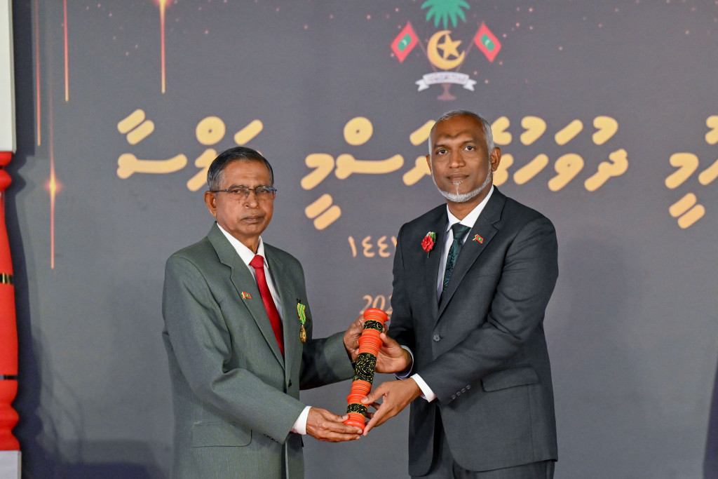 ނިޝާން ދިޔަމިގިލީގެ ޝަރަފުގެ އިއްޒަތް އުތީމު އާދަމްބެއަށް!