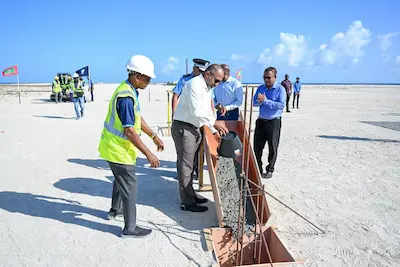 އުކުޅަހު ފުލުހުންގެ މަރުކަޒު ޢިމާރާތްކުރުމުގެ ޢަމަލީ މަސައްކަތް ފަށައިފި