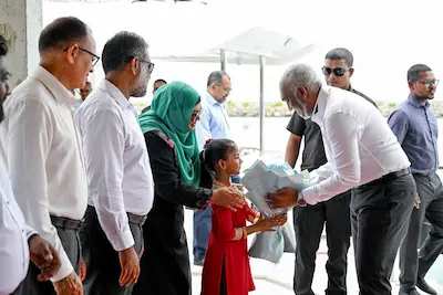 ރައީސްގެ އއ. އަތޮޅު ދަތުރުފުޅު: ތޮއްޑޫއިން ހޫނު މަރުހަބާއެއް!
