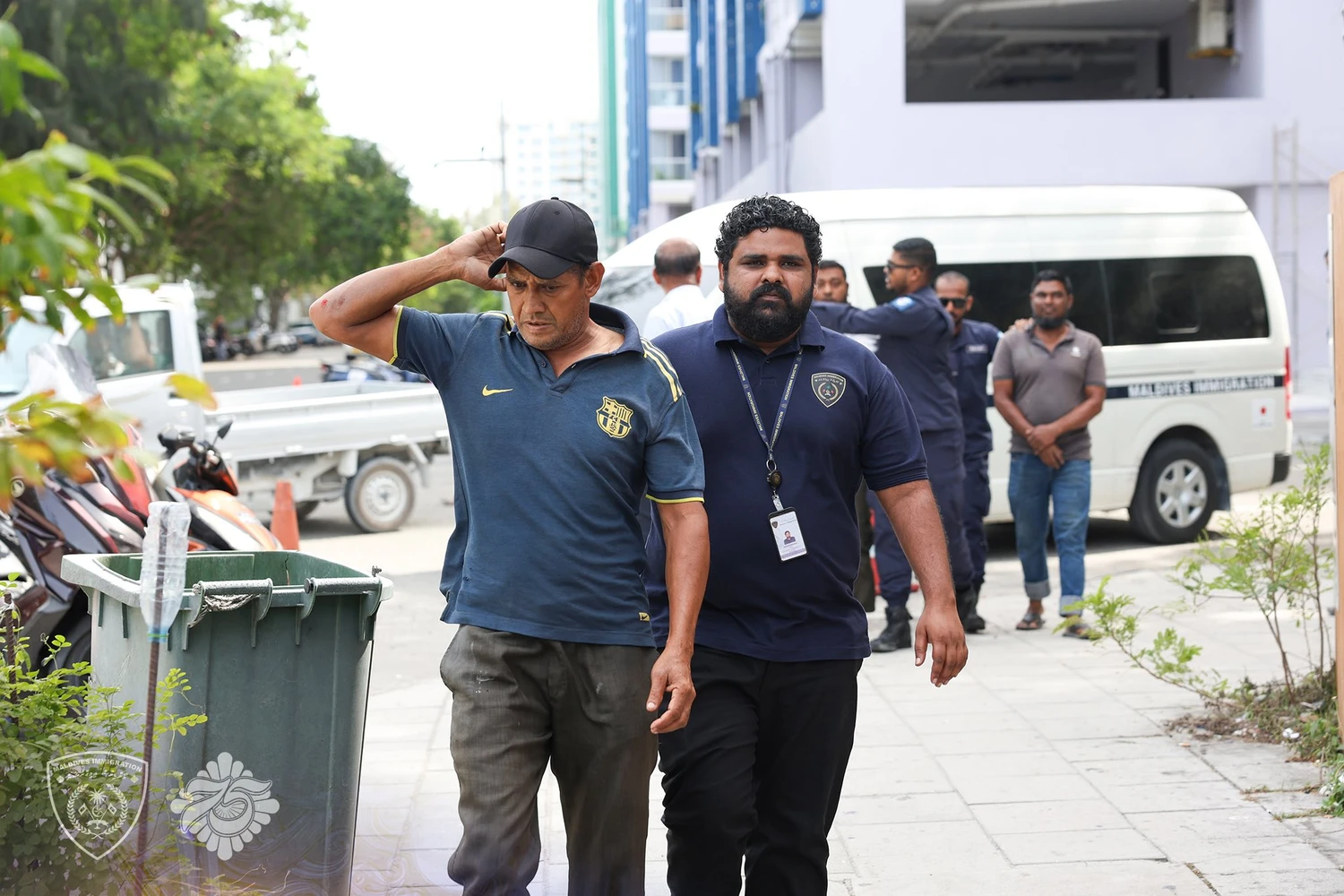 ސައްޚަ ވިސާ ނެތި މަސައްކަތް ކުރި 11 ބިދޭސީން އިމިގްރޭޝަންގެ ބެލުމުގެ ދަށަށް!