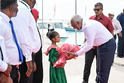 އއ. ފެރިދޫގެ ބައެއްގެ ގޮތުގައި އއ. މާފަރުފަޅު ހަމަޖައްސައިދޭނަން: ރައީސް