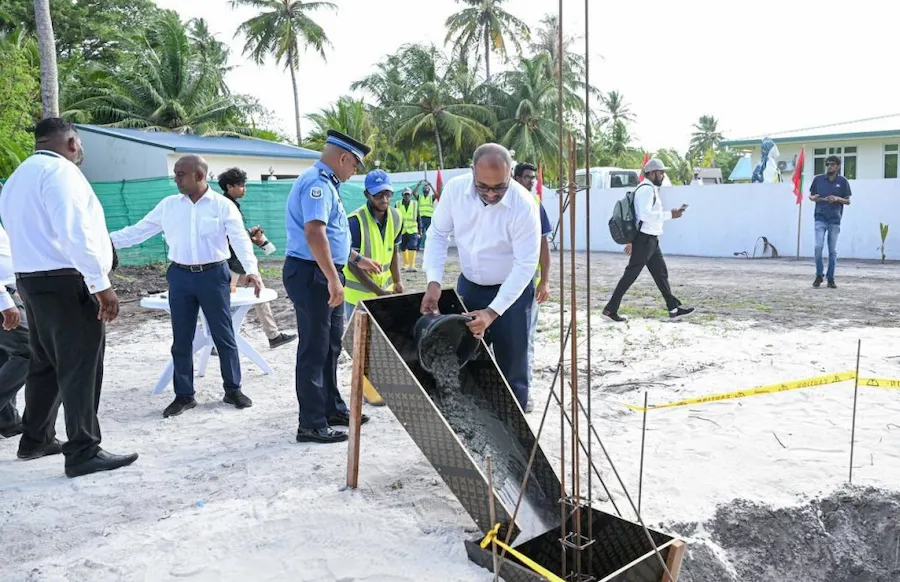 އއ ފެރިދޫ ފުލުހުންގެ މަރުކަޒުގެ ބިންގާ އަޅައިފި؛ ޢިމާރާތް ކުރުމުގެ މަސައްކަތް ކުރިއަށް ގެންދަނީ އެމްޓީސީސީ އިން