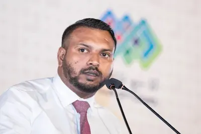 މިދައުރުގައި ފެނާއި ނަރުދަމާ ވަޅުލެވި، މަގުތަށް ހެދި، ފްލެޓްތައް އުފުލެންފަށައި، ގޯތިތަކުގައި ގެދޮރު އަޅަންފަށާނެ: ނަރީޝް