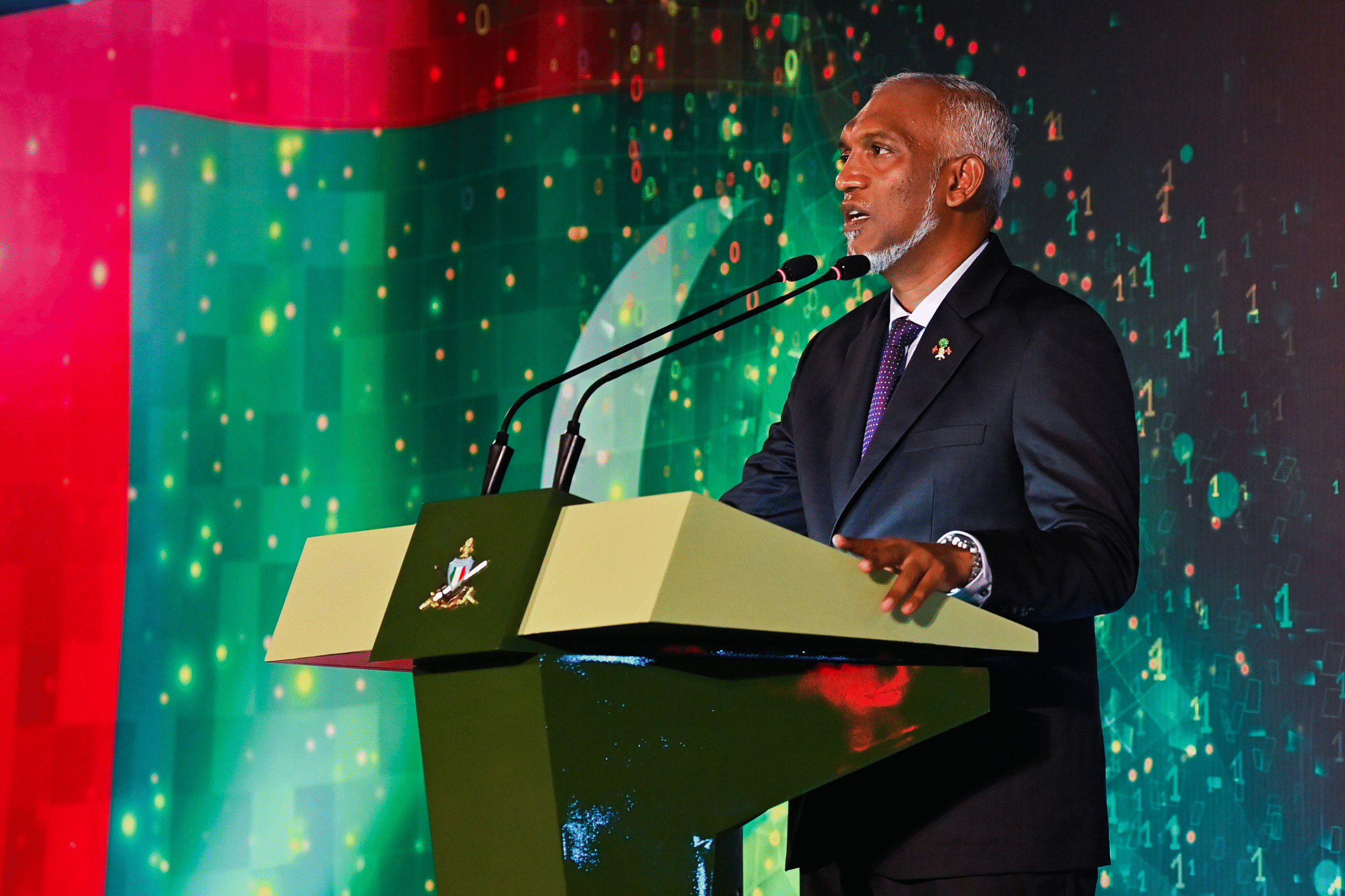 އަޅުގަނޑުމެންގެ ސަރަޙައްދު، އަޅުގަނޑުމެންގެ އިންފާރުގެ އެތެރެ ބަލަހައްޓާނީ އަޅުގަނޑުމެން: ރައީސް