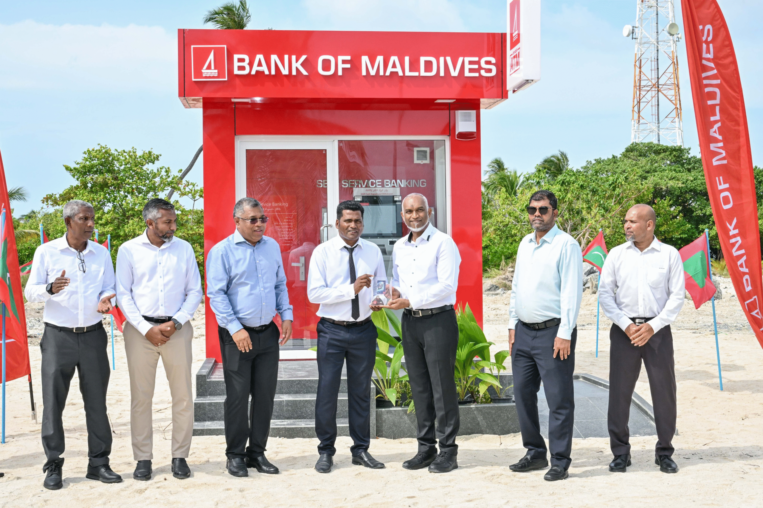 ރައީސް, ހިތާދޫގައި ޤާއިމުކުރި އޭޓީއެމްގެ ޚިދުމަތް ފަށްޓަވައިދެއްވައިފި
