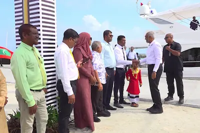 ރައީސްގެ ބ. އަތޮޅު ދަތުރުފުޅު: ހިތާދޫއަށް ވަޑައިގެންނެވުމުން ހޫނު މަރުހަބާއެއް ދަންނަވައިފި