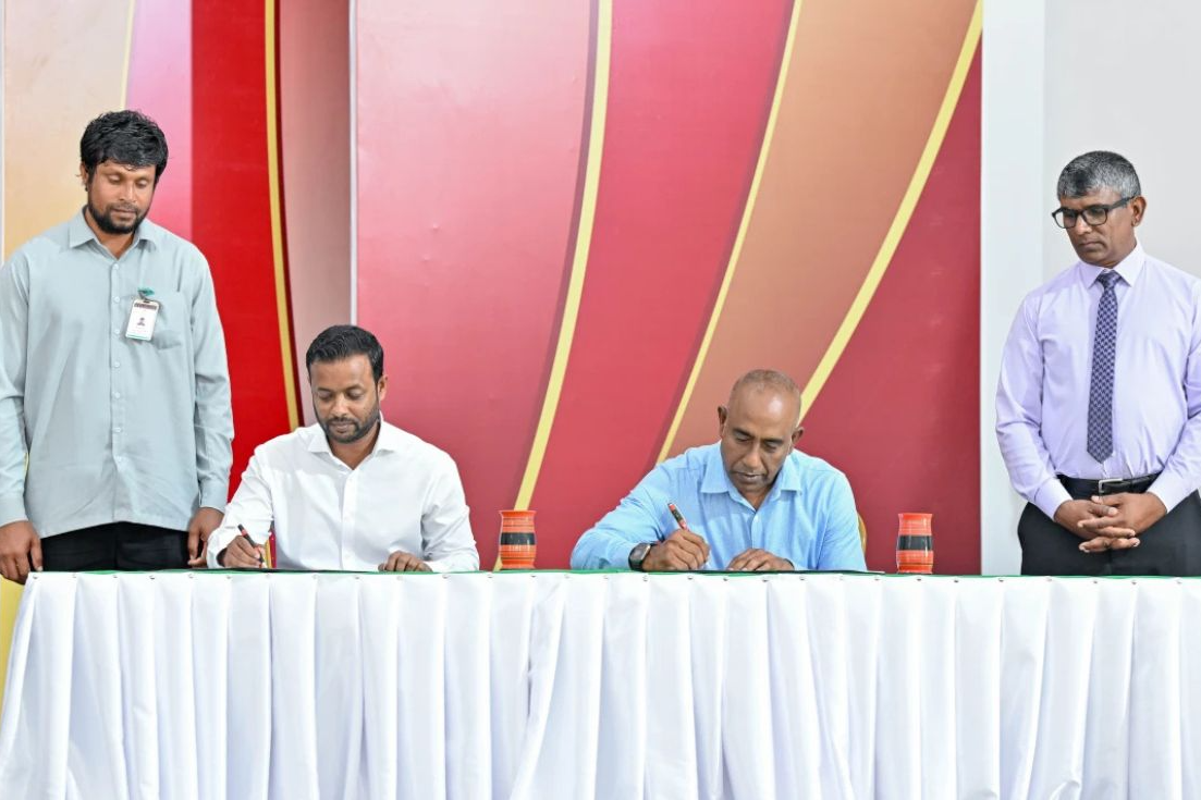 ތުޅާދޫ ކަލްޗަރަލް ސެންޓަރާއި އެއަރޕޯޓު ޤާއިމްކުރުމުގެ އެއްބަސްވުމުގައި ސޮއިކޮށްފި