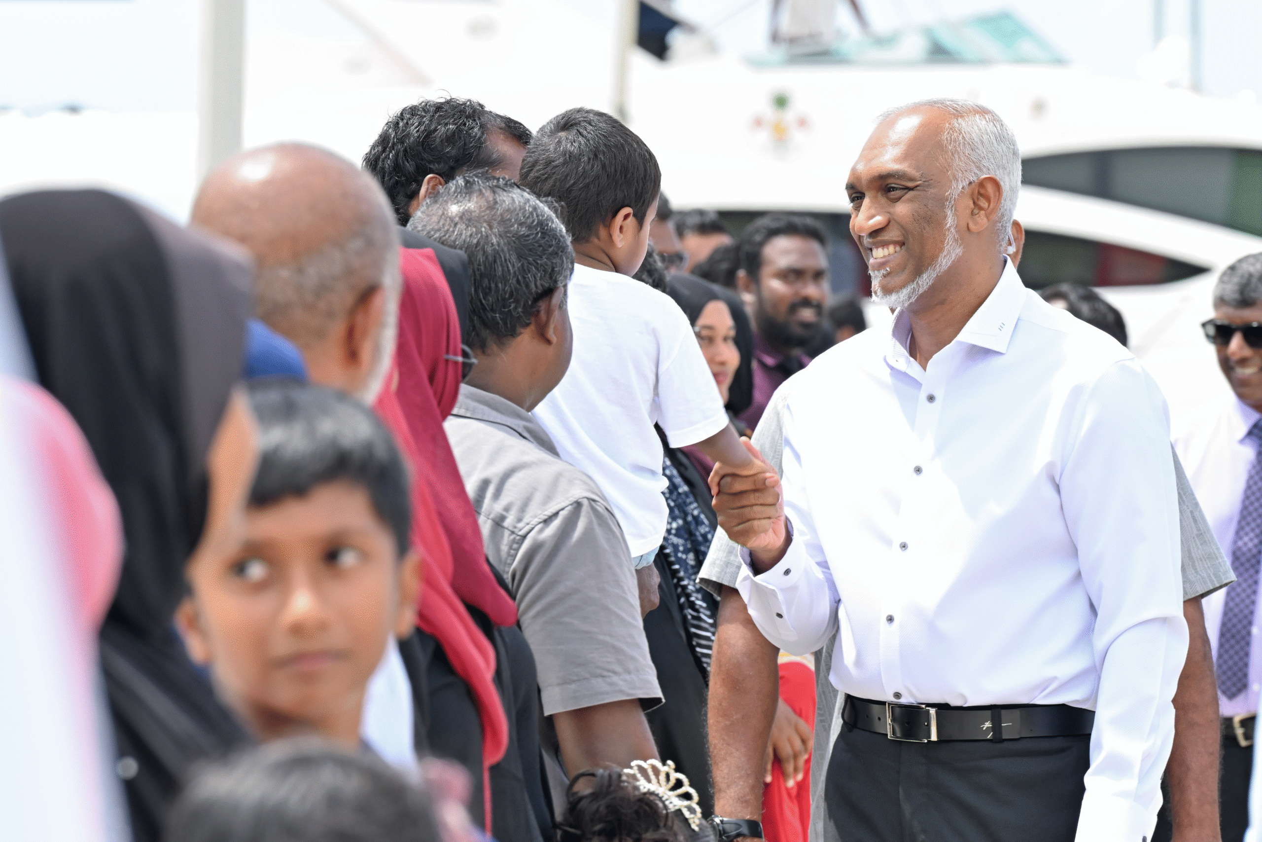 ރައީސްގެ ބ. އަތޮޅު ދަތުރުފުޅު: ގޮއިދޫއިން ހޫނު މަރުހަބާއެއް!