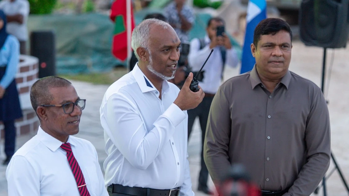 ރައީސް ޑރ މުއިއްޒު، ބ. އަތޮޅުގެ އާރްޓީއެލް ފެރީގެ ޚިދުމަތް ރަސްމީކޮށް ފަށްޓަވައި ދެއްވައިފި