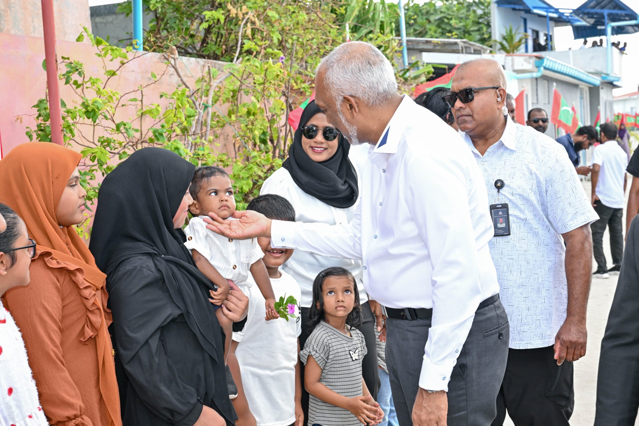 ވައުދުވީ މަޝްރޫއުތަކަށް ހުރަސްތަކާ ކުރިމަތިވޭ؛ ބައެއް ކައުންސިލުތަކުން ފައިސާ ދިނުމުންވެސް މަސައްކަތް ނުފަށާ: ރައީސް