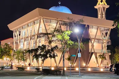 ނަބިއްޔާ އަށްފަހު ލޯބިކުރަންވީ ސަހާބީންނާއި އާލުބައިތުންދެކެ، އެބޭކަލުންނަށް ބަދުބަސް ބުނުމަކީ އަގީދާ ފާސިދުކަމުގެ ދަލީލެއް: ޚުޠުބާ