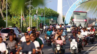 މަގުތަކުގައި ނުރައްކާތެރިކޮށް އުޅަނދު ދުއްވާ މީހުންނަށް ފިޔަވަޅު އެޅުމުގެ ބިލަށް އާންމުންގެ ހިޔާލު ހޯދަނީ
