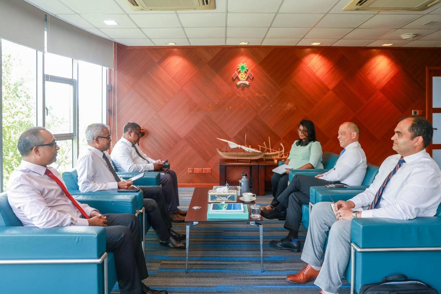 ރާއްޖެއާ އެމެރިކާއާ ދެމެދު ތިމާވެށީގެ ދާއިރާއިން ގުޅުން ބަދަހިކުރުމާ ގުޅޭގޮތުން މަޝްވަރާކޮށްފި