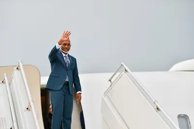 ނުރަސްމީ ދަތުރުފުޅެއްގަ ރައީސް ސިންގަޕޫރަށް ފުރާވަޑައިގެންފި