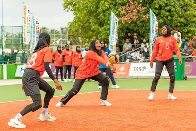 ގެމަނަފުށީ ކައުންސިލް ވޮލީ މުބާރަތް 2025: ލީގު ބުރުގެ ހުރިހާ މެޗެއް ކާމިޔާބުކޮށް އެއްވަނަ ޓީމުގެ ގޮތުގައި ކަނޑުހުޅުދޫ ސެމީއަށް