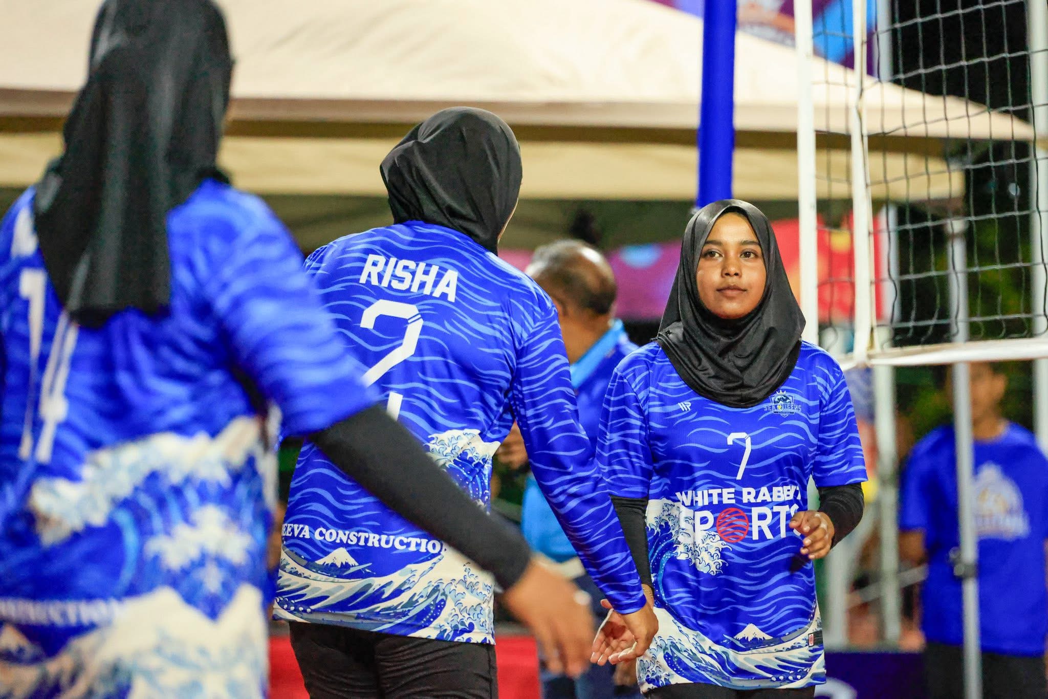 ގެމަނަފުށީ ކައުންސިލް ވޮލީ މުބާރާތް 2025: 3 ސެޓުން ހުޓިކޮޑާ ބަލިކޮށް ސީކުއީން އަށް ފަސޭހަ މޮޅެއް!