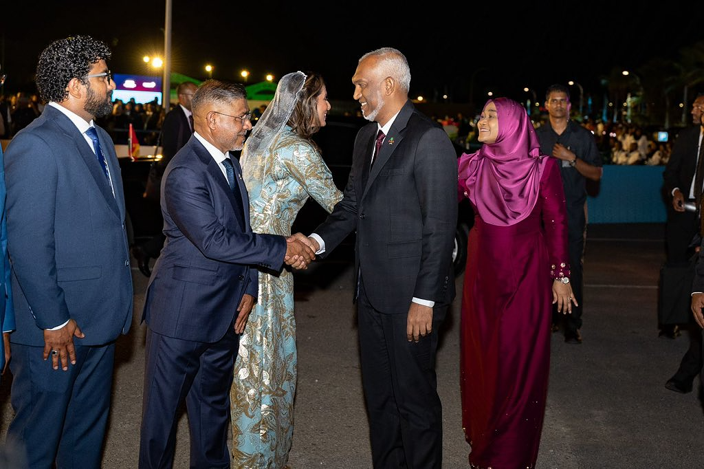 ވީއައިއޭ ގެ އައު ޓާމިނަލަކީ ދިވެހިންގެ ޝަރަފަށް އިތުރުވި އައު ބޮޅެއް: އެމްއޭސީއެލްގެ ސީއީއޯ އަދި އެމްޑީ ޝަރީފު