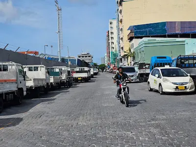 އުޅަނދު ދުއްވުން މަނާކުރި އެންގުން ބާތިލުކޮށް، ދުއްވޭ ގޮތް ހަދައިފި