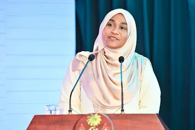 މިނިވަންދުވަހުގެ ތަހުނިޔާ ފަސްޓް ލޭޑީ ސާޖިދާ ފޮނުއްވައިފި