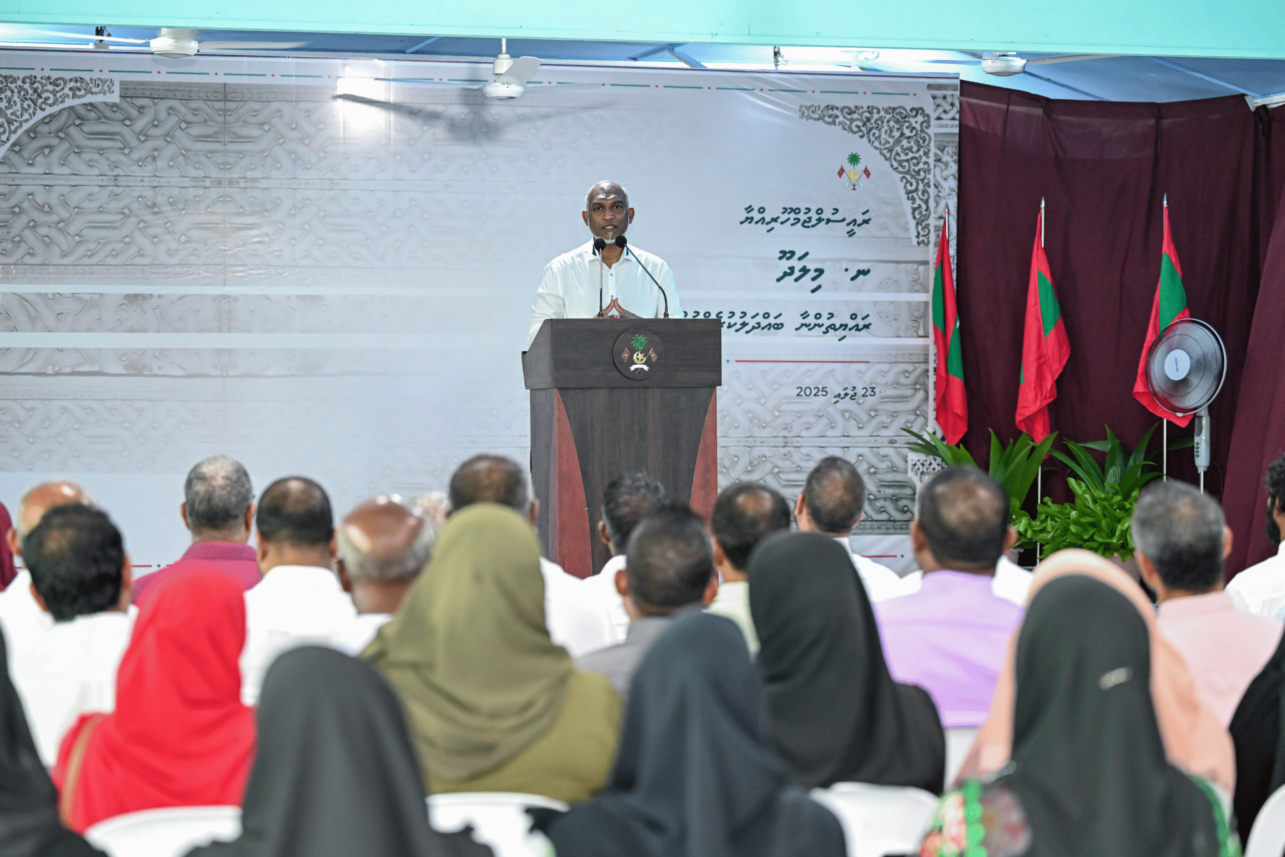މިލަދޫ ގިރާ ސަރަޙައްދު ހިމާޔަތްކުރުމުގެ މަސައްކަތާއި މަގު ހެދުމުގެ މަސައްކަތް އަންނަ އޮގަސްޓްމަހު ފަށާނެ: ރައީސް