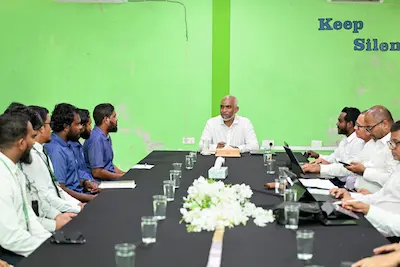 ރައީސް، ކުޑަފަރީ ރައްޔިތުންނަށް އެންމެ މުހިންމު ކަންކަމާ ގުޅޭގޮތުން މަޝްވަރާކުރައްވައިފި
