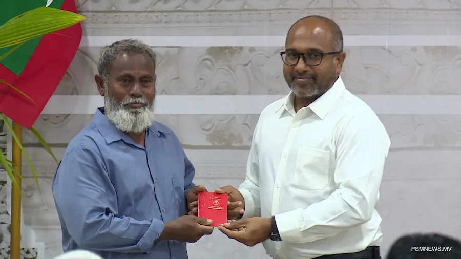 ނ. މަނަދޫގައި ދިވެހި ޕާސްޕޯޓުގެ ޚިދުމަތް ރަސްމީކޮށް ފަށައިފި