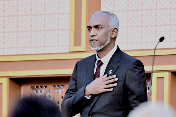 ވިނަރެސް ފްލެޓުން ވެއްޓި މަރުވި ޒުވާނާގެ އާއިލާއަށް ރައީސް މުއިއްޒު ތައުޒިޔާ ވިދާޅުވެއްޖެ