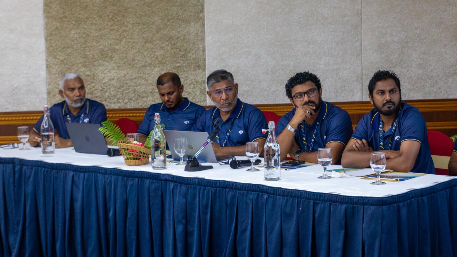 ވީއައިއޭގެ އަައުޓާމިނަލާ ގުޅޭ މައުލޫމާތު ސްޓޭކްހޯލްޑަރުންނާ ހިއްސާކޮށްފި