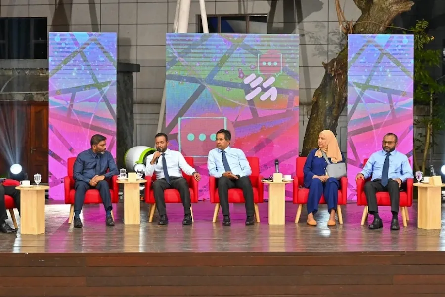 ހަތަރު ވަޒީރަކާއެކު “އަހާ” ފޯރަމްގެ އައު ޕްރޮގްރާމެއް ހޯމަ ދުވަހުގެރޭ