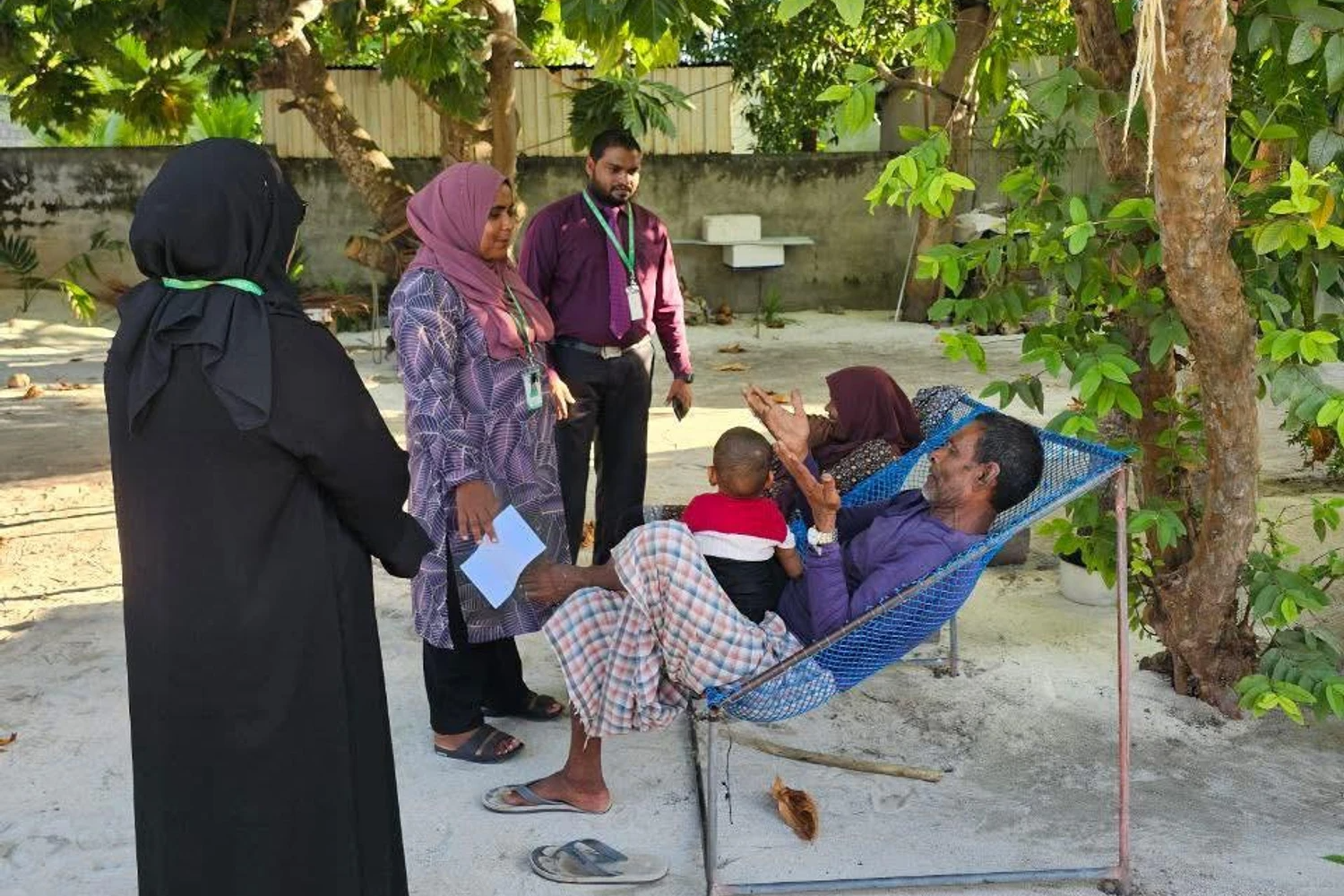ހުމާއި ރޯގާގެ ޙާލަތު ދެނެގަތުމަށް, ފ. އަތޮޅުގެ ހޮސްޕިޓަލުގެ މުވައްޒަފުން ގޭގެއަށް!