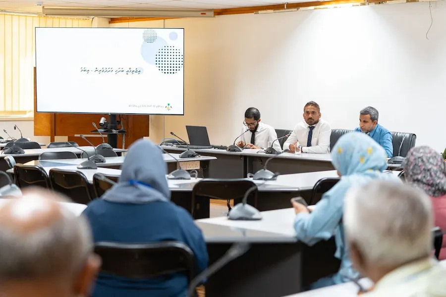 އިބަމައިގެ މަސައްކަތްތަކާ ގުޅޭގޮތުން ހިއްސާދާރު މުއައްސަސާތަކުގެ އިސް މުވައްޒަފުންނަށް ޕްރޮގްރާމެއް!