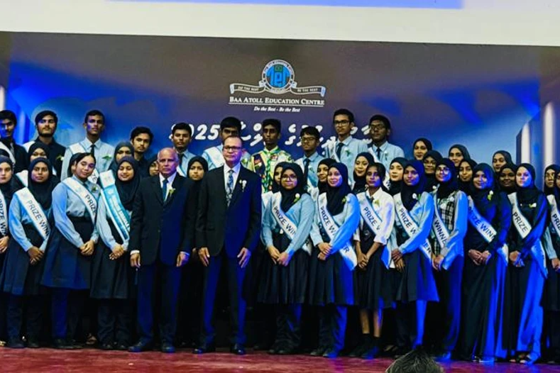 އަބަދު އެއްގޮތަކަށް ކަންކުރުމުގެ ބަދަލުގައި ބަދަލުތަކެއް ގެނެވިއްޖެ ނަމަ ނަތީޖާ ބަދަލުކުރެވޭނެ: ވަޒީރު އާދަމް ޝަރީފް