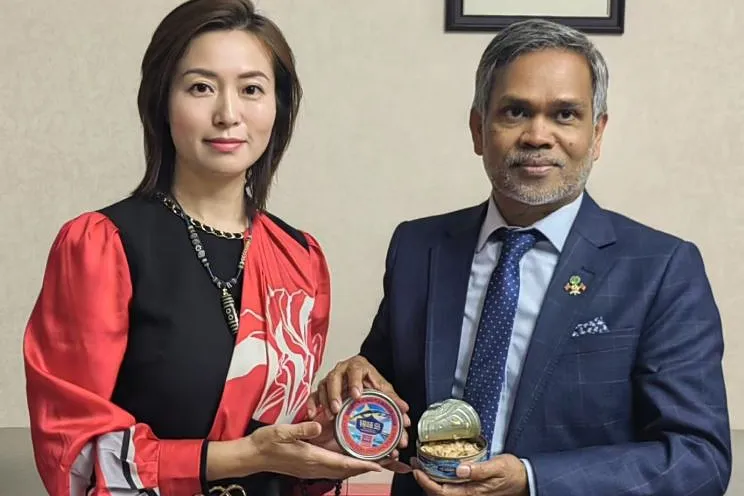 ޗައިނާގެ ކުންފުންޏަކުން ދިވެހި ކަނޑުމަހުގައި މަސްދަޅު އުފެއްދުން؛ މިސިނާއަތަށް ލިބުނު ބޮޑު ކުރިއެރުމެއް!