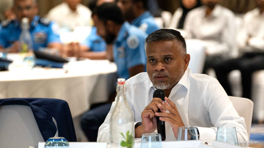 މުޒާހަރާގައި ހައްޔަރު ކުރި 2 މީހުންނަށް ދައުވާ ކުރަން ނިންމީ ނަސޭހަތުގެ އެއްބަސްވުމުގައި ސޮއިނުކުރުމުން