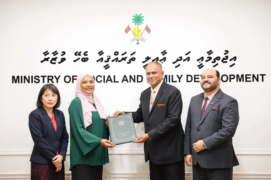 ޕާކިސްތާން ހައިކޮމިޝަންގެ ފަރާތުން އެމްޕަވަމަންޓް ހަބަށް ހިލޭ އެހީ ދެއްވައިފި