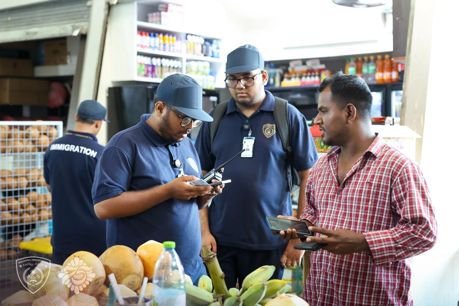 “ރަށު މާރުކޭޓު” ސަރަހައްދުން 37 ބިދޭސީން ހައްޔަރަށް!