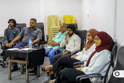 ވަޒީފާގެ މާހައުލުގައި ހާއްސައެހީއަށް ބޭނުންވާ ފަރާތްތައް ޝާމިލުކުރުމަށް، އާރްޑީސީގެ މުވައްޒަފުންނަށް ތަމްރީނު ސެޝަނެއް!
