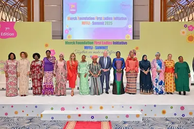 އުއްމީދީ މަސައްކަތްތަކެއް ކުރައްވަން ދެއްވި ފުރުސަތަށްޓަކައި މަރކް ފައުންޑޭޝަނަށް މެޑަމް ސާޖިދާގެ ޝުކުރު!